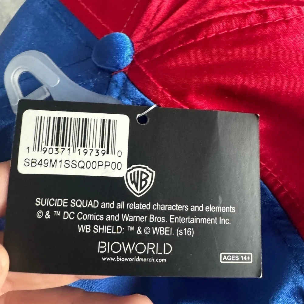 Rare & Collectors DC Comics Harley Quinn Property of Joker Satin Snapback Hat - Picture 7 of 9